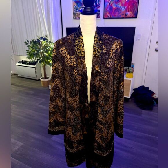 Gorgeous, black and gold layering jacket perfect the holidays - Picture 1 of 4